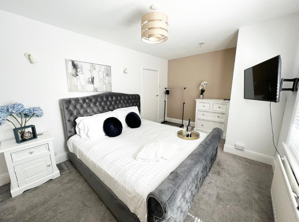 Modern 3 Bed, Heart Of Ashley Cross, 5 Mins To Sandbanks Poole Exterior foto