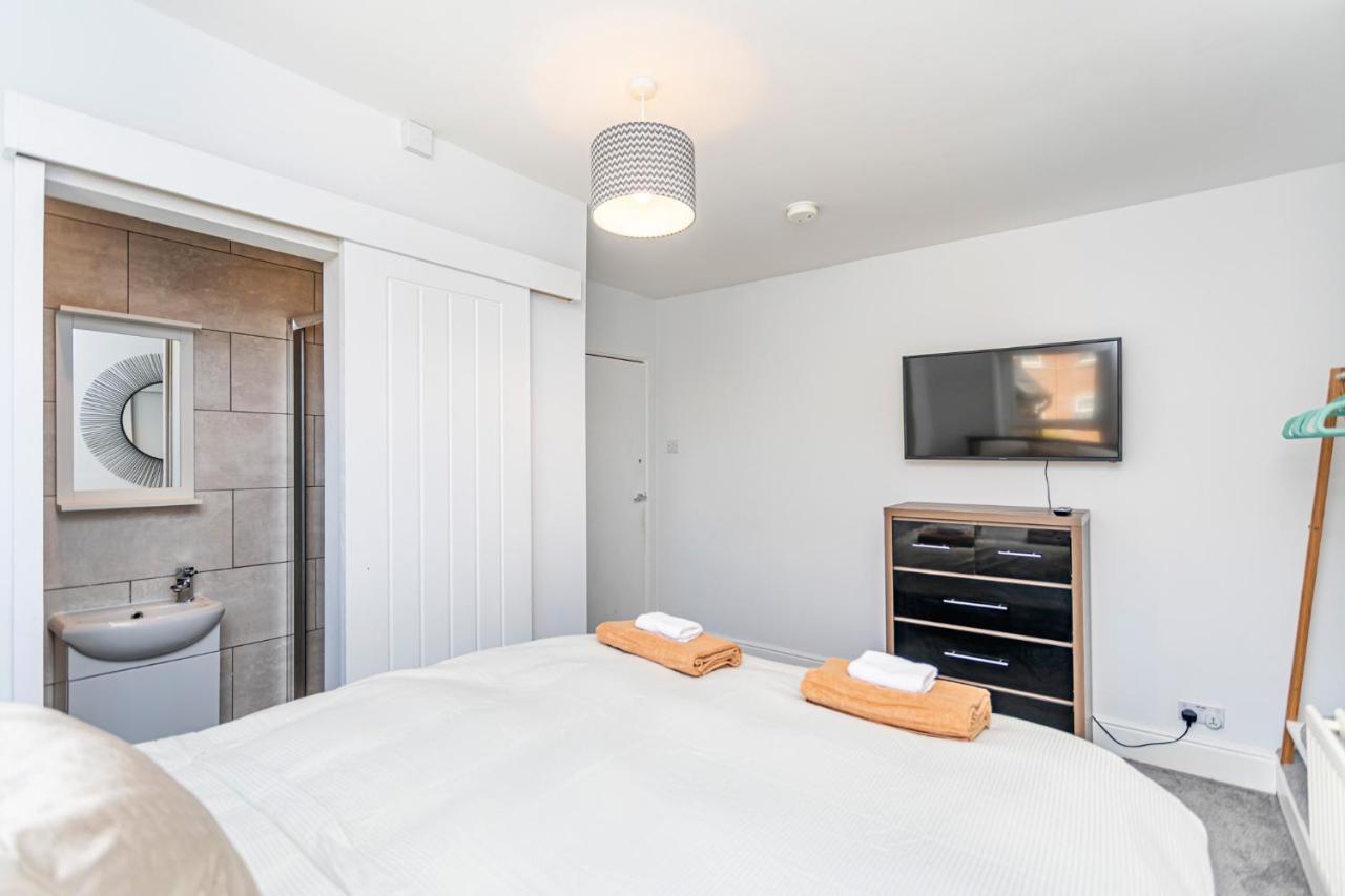 Modern 3 Bed, Heart Of Ashley Cross, 5 Mins To Sandbanks Poole Exterior foto